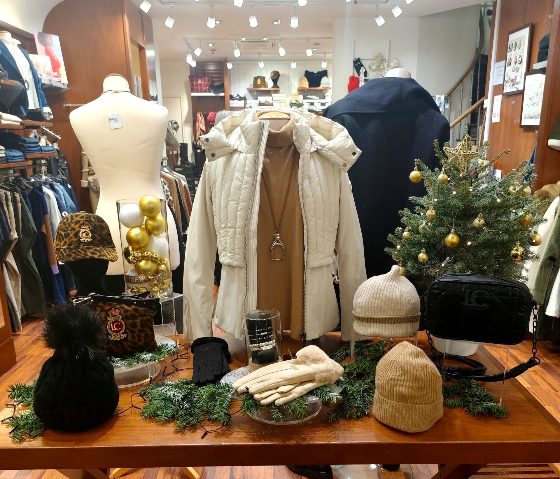 vêtements &amp; accessoires