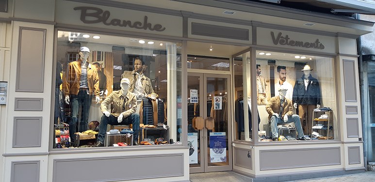 Blanche vêtements